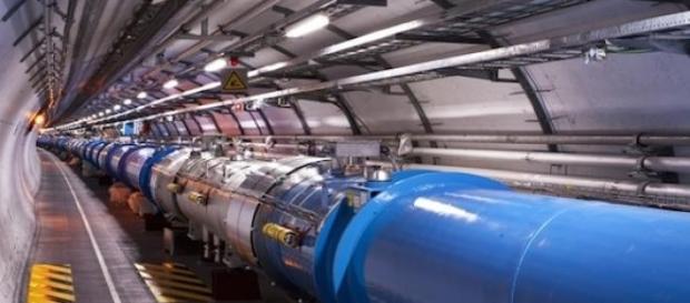 Le grand collisionneur de hadrons. Le grand collisionneur de hadrons.