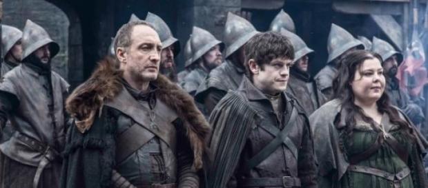 Roose, Ramsay Bolton e Walda Frey entram no vídeo Roose, Ramsay Bolton e Walda Frey entram no vídeo
