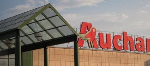 Auchan taglia i costi licenziando in tutta Italia