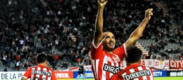 Vera festaja su gol frente a Temperley Vera festaja su gol frente a Temperley