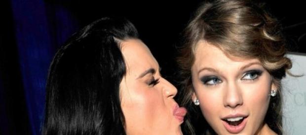 As duas já foram boas amigas. As duas já foram boas amigas.