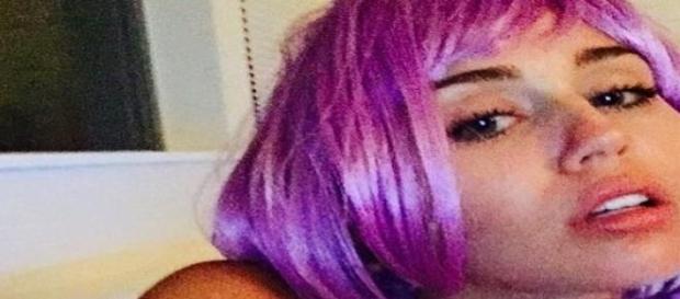 Ihr Ex Patrick ist bei Miley Cyrus unten durch! Ihr Ex Patrick ist bei Miley Cyrus unten durch!