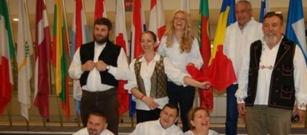 Jurnalşti români promovând ia la Bruxelles Jurnalşti români promovând ia la Bruxelles