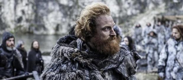 Tormund llega a Casa Austera Tormund llega a Casa Austera