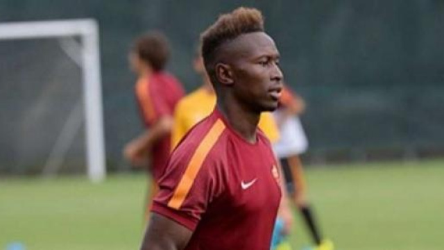 Mapou Yanga Mbiwa &egrave; stato aggredito nella notte.