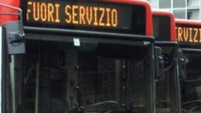Scioperi giugno: trasporti, scuole, poste
