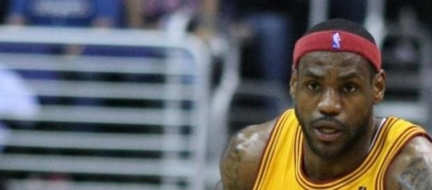 Encore une énorme performance de Lebron James Encore une énorme performance de Lebron James