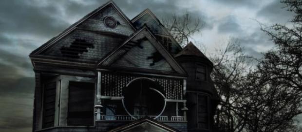 La casa degli orrori in vendita La casa degli orrori in vendita