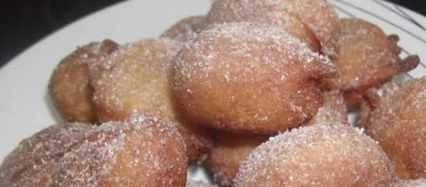 Buñuelos de limón y de manzana Buñuelos de limón y de manzana