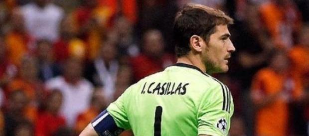 Iker Casillas tras una pitada en el Bernabéu Iker Casillas tras una pitada en el Bernabéu