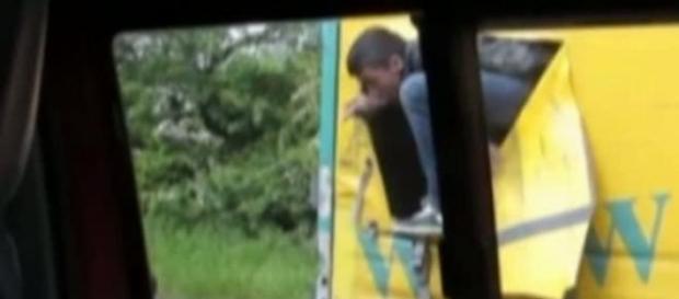 Românii caută cu disperaea să emigreze Românii caută cu disperaea să emigreze