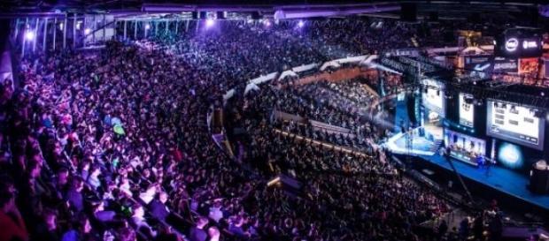 So füllen sich die Arenen bei einem E-Sports Event So füllen sich die Arenen bei einem E-Sports Event