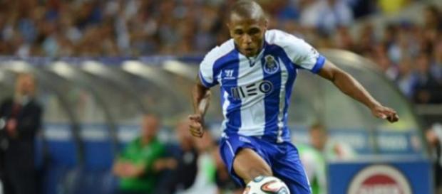 Yacine Brahimi muito cobiçado no Dragão Yacine Brahimi muito cobiçado no Dragão