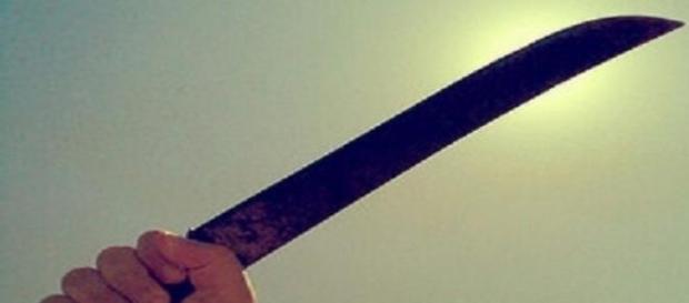 Colpito con un macete un capotreno Colpito con un macete un capotreno