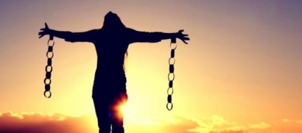 Romper las cadenas de los convecionalismo. Romper las cadenas de los convecionalismo.
