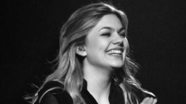 Louane Emera, la jeunesse en toute beauté