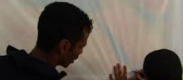 Continuano le polemiche sui migranti Continuano le polemiche sui migranti