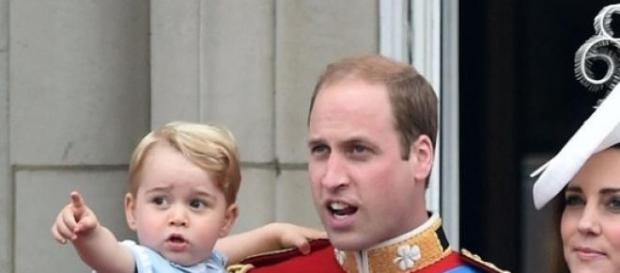 Duques de Cambridge com príncipe George Duques de Cambridge com príncipe George