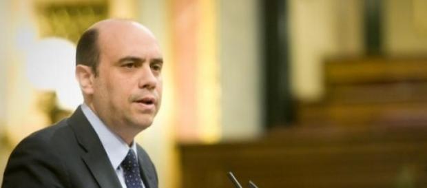 El socialista Gabriel Echávarri El socialista Gabriel Echávarri