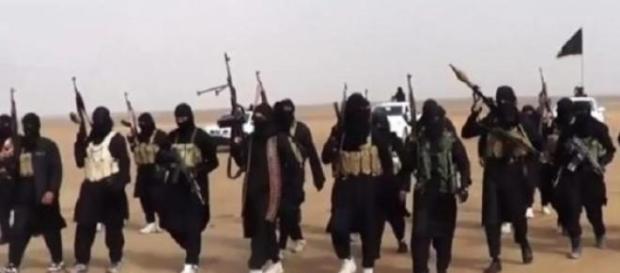 I jihadisti percepiscono stipendi e bonus I jihadisti percepiscono stipendi e bonus