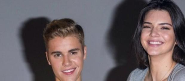 Justin Bieber e Kendall Jenner em Hong Kong Justin Bieber e Kendall Jenner em Hong Kong