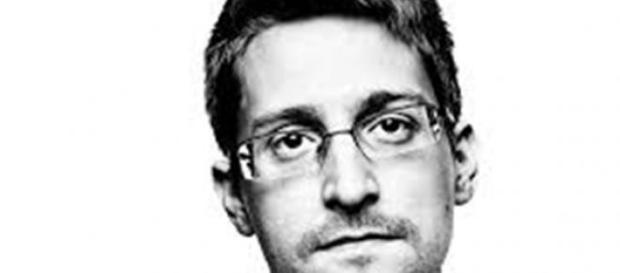Edward Snowden, fostul colaborator al CIA și NSA Edward Snowden, fostul colaborator al CIA și NSA