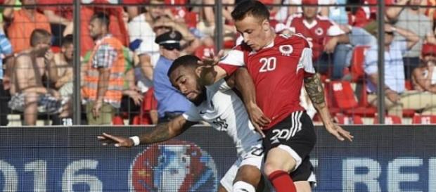 Lacazette a souffert en Albanie Lacazette a souffert en Albanie