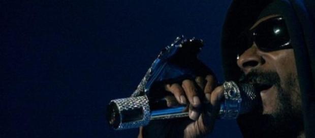 Rapper Snoop Dogg wants to become new Twitter CEO Rapper Snoop Dogg wants to become new Twitter CEO