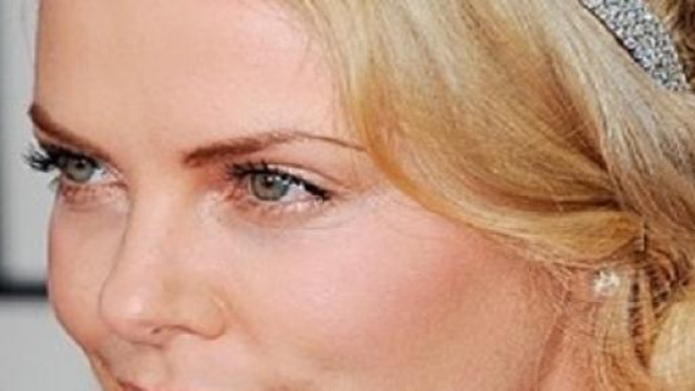 Chignon: acconciatura di glam per l'estate 2015