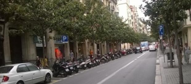 Carrer Gran de Gràcia de Barcelona (Foto del A.) Carrer Gran de Gràcia de Barcelona (Foto del A.)