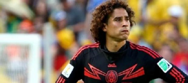 Guillermo Ochoa abandonaría al Málaga Guillermo Ochoa abandonaría al Málaga