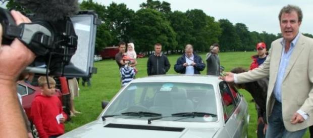 Jeremy Clarkson hasst Anzeigetafeln? Jeremy Clarkson hasst Anzeigetafeln?