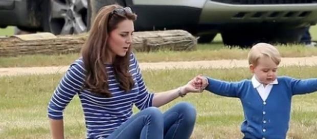 Kate Middleton divertiu-se com o filho Kate Middleton divertiu-se com o filho