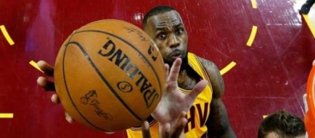 Lebron James injured his head in Game four Lebron James injured his head in Game four
