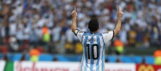 Messi reverenciando el cielo Messi reverenciando el cielo