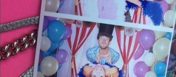 Nina Dobrev und Austin Stowell beim Fotobooth Fun Nina Dobrev und Austin Stowell beim Fotobooth Fun