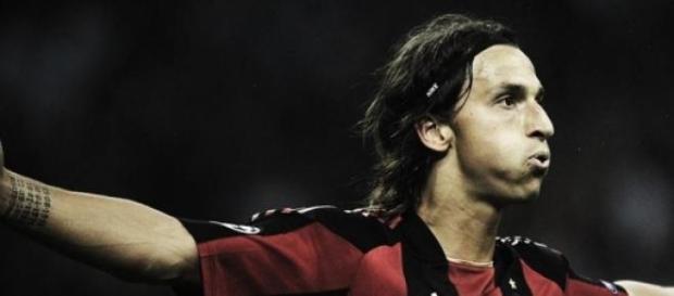 Zlatan a déjà joué à Milan. Zlatan a déjà joué à Milan.