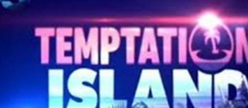 Dal Trono Over a Temptation Island