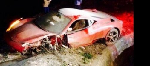 La Ferrari di Arturo Vidal dopo l'incidente