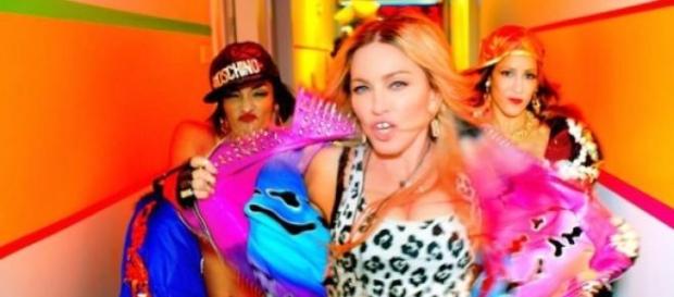 Rainha da Pop acaba de lançar "Bitch I'm Madonna" Rainha da Pop acaba de lançar "Bitch I'm Madonna"