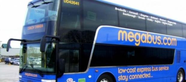 Un pullman della compagnia Megabus Un pullman della compagnia Megabus