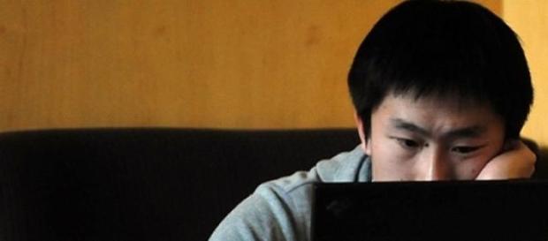 Vício em internet pode ser sintoma de depressão Vício em internet pode ser sintoma de depressão