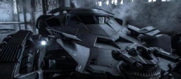 Apareció el Batimóvil en el set de ‘Suicide Squad’ Apareció el Batimóvil en el set de ‘Suicide Squad’