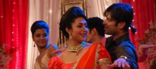 Divyanka and Karan Patel in Yeh Hai Mohabattein Divyanka and Karan Patel in Yeh Hai Mohabattein