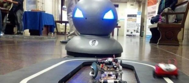 El robot y los autos, las principales atracciones El robot y los autos, las principales atracciones