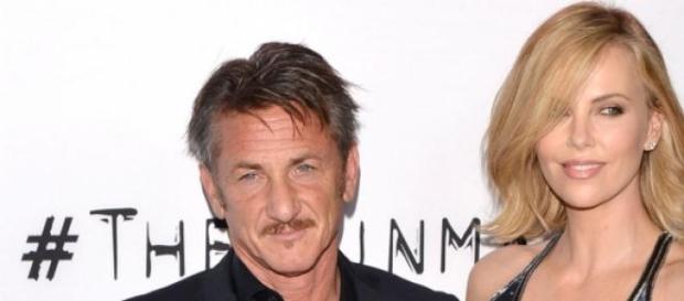 La pareja de actores Sean Penn y Charlize Theron La pareja de actores Sean Penn y Charlize Theron