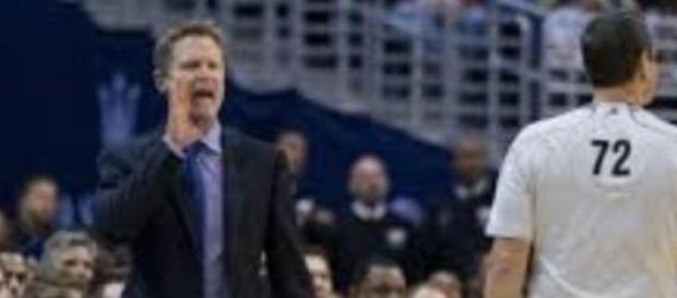 Steve Kerr tiene ya 6 anillos de campeón Steve Kerr tiene ya 6 anillos de campeón