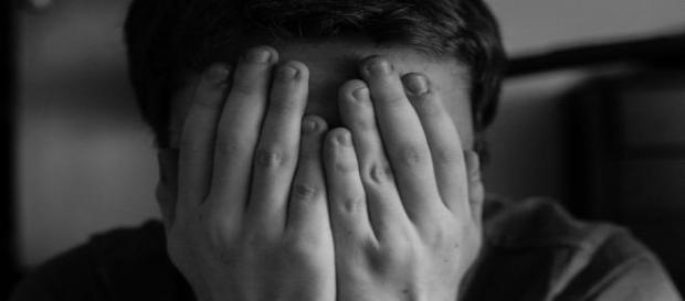 Większość samobójców w Polsce stanowią mężczyźni. Większość samobójców w Polsce stanowią mężczyźni.