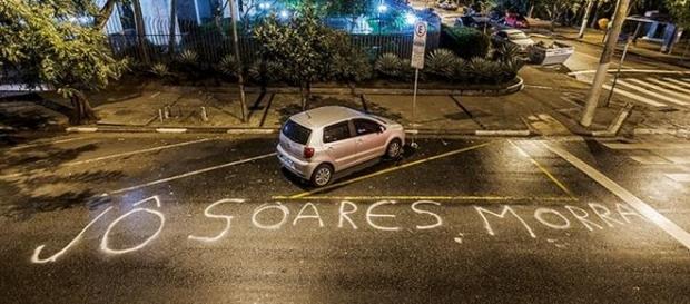 Jô Soares é ameaçado de morte Jô Soares é ameaçado de morte