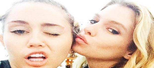 Miley Cyrus: Verliebt in eine Frau? Miley Cyrus: Verliebt in eine Frau?